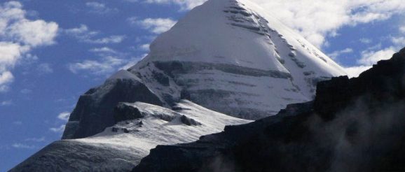 Mendaki Gunung Kailash Tibet Merupakan salah satu perjalanan darat terbesar di dunia