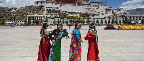 Pemimpin desa Tibet disuruh 'Bicara dalam bahasa Cina'